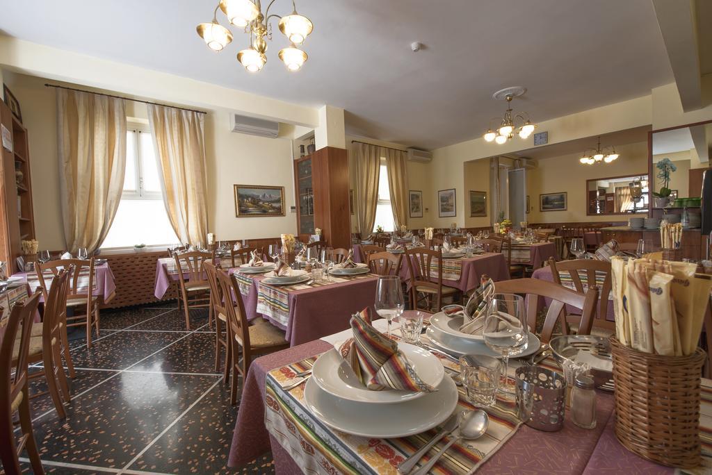 Hotel Bristol Lavagna Luaran gambar